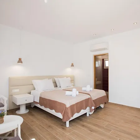 Marina Blue 3* Ornos (Mykonos)