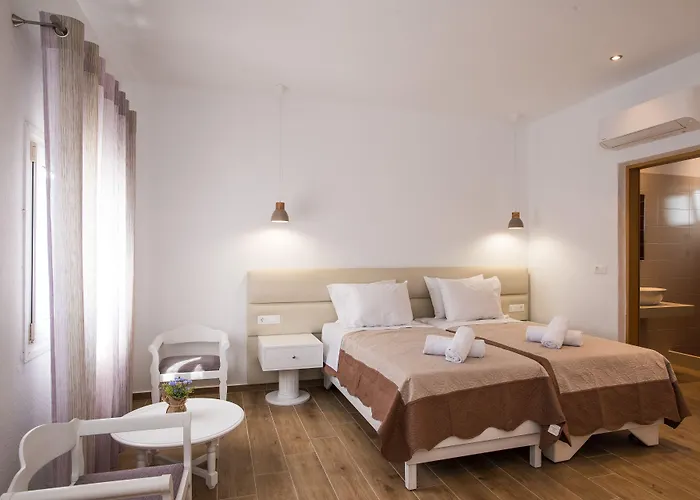 Marina Blue Ornos (Mykonos)